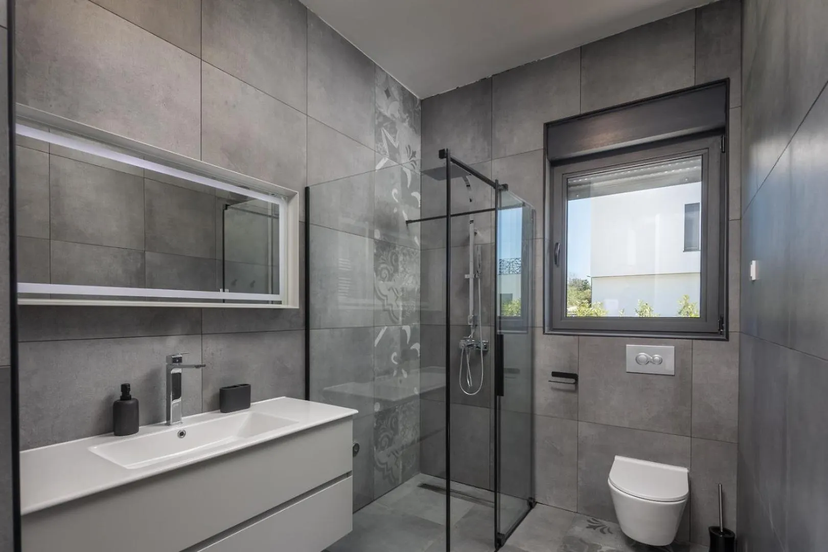New! Luxury Villa Epic 9 - 50 M2 Hetated Pool Juršići