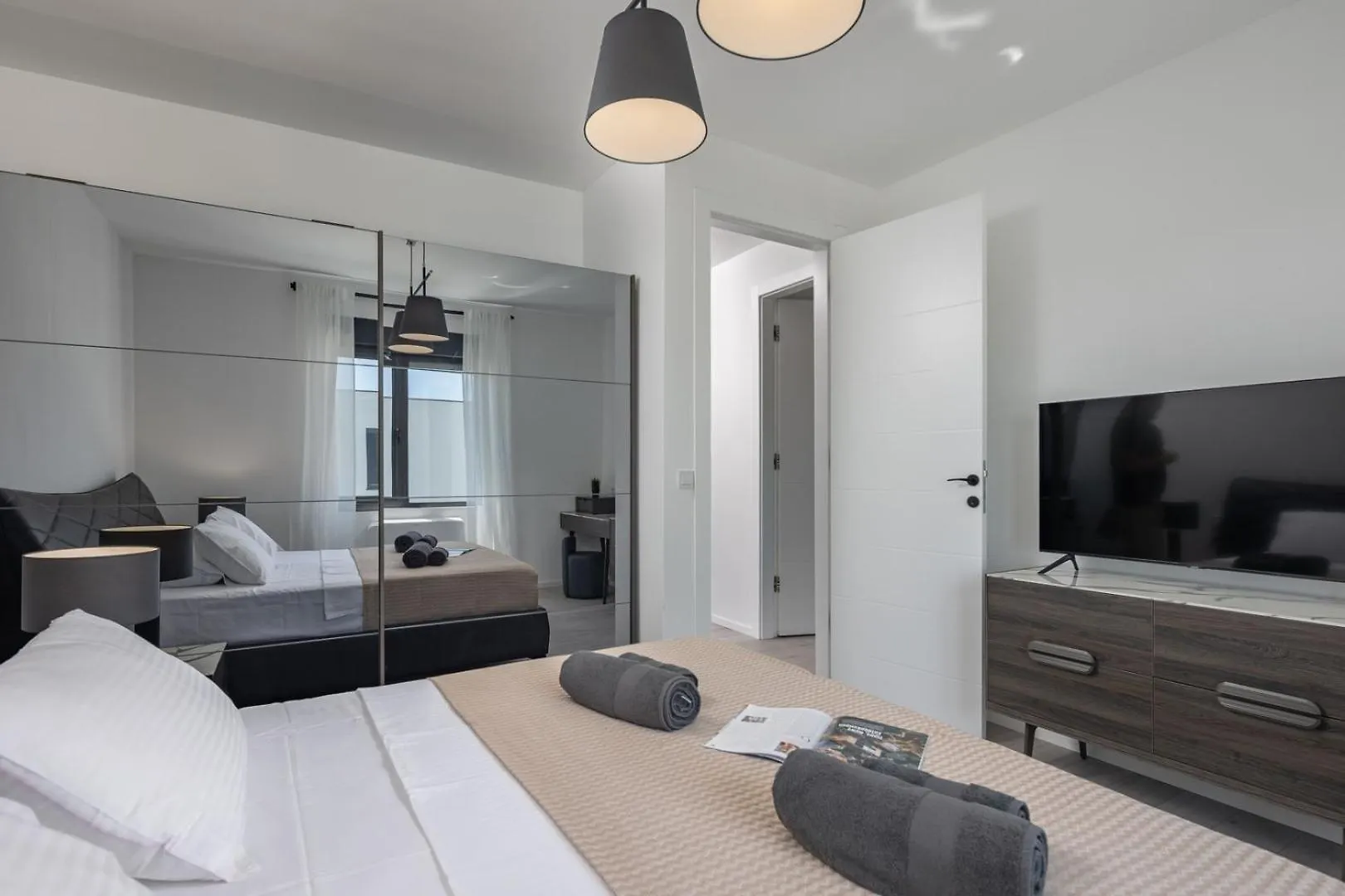 New! Luxury Villa Epic 9 - 50 M2 Hetated Pool Juršići