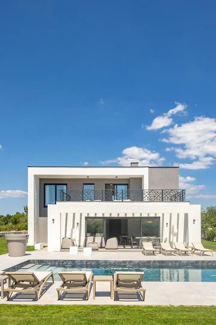New! Luxury Villa Epic 9 - 50 M2 Hetated Pool Jursici